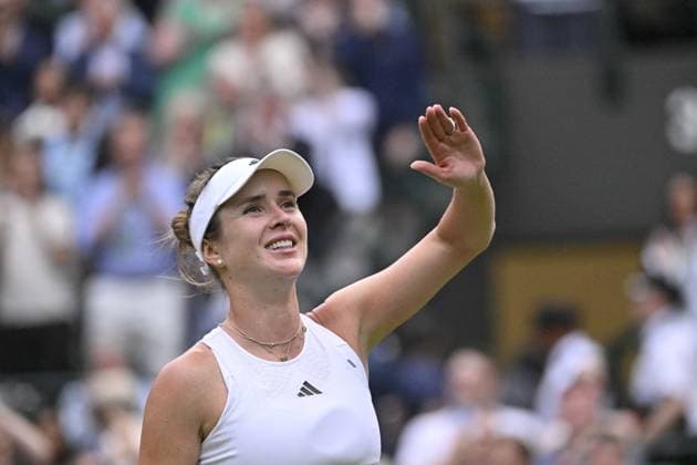 Tennis : Wimbledon 2023 - Angleterre - Victoire d Elina Svitolina Ukraine contre Mika Azarenka Bielorussie Tennis : Wimbledon 2023 - Angleterre- 09 07 23 ChrysleneCaillaud Panoramic  