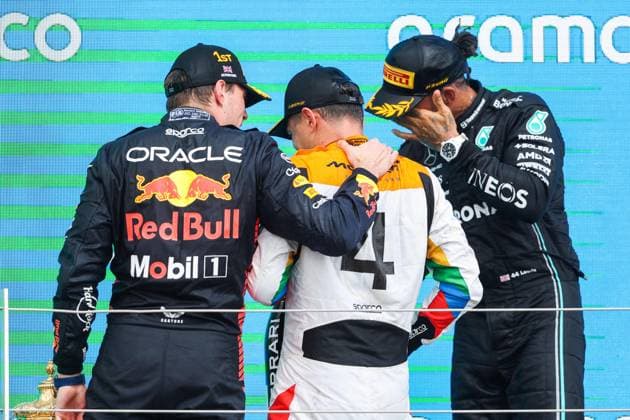 podium VERSTAPPEN Max (ned), Red Bull Racing RB19, NORRIS Lando (gbr), McLaren F1 Team MCL60, HAMILTON Lewis (gbr), Mercedes AMG F1 Team W14, portrait during the 2023 Formula 1 Aramco British Grand Prix, 10th round of the 2023 Formula One World Championship, WM, Weltmeisterschaft from July 7 to 9, 2023 on the Silverstone Circuit, in Silverstone, United Kingdom - F1 - BRITISH GRAND PRIX 2023 - RACE DPPI Panoramic 00123025_AV3_0149
