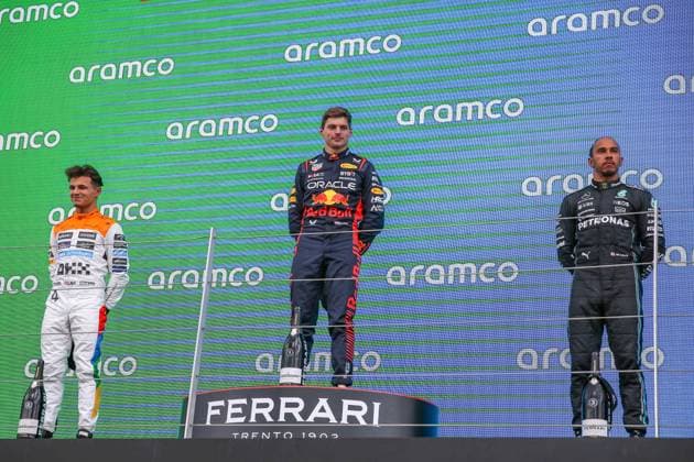 FORMULA 1 ARAMCO BRITISH GRAND PRIX 2023, 09 07 2023 Lando Norris 4 (GBR), McLaren MCL60 Max Verstappen 1 (NED), HONDA Red Bull Racing RB19 Lewis Hamilton 44 (GBR), Mercedes AMG Petronas W14 ON THE PODIUM during the FORMULA 1 ARAMCO BRITISH GRAND PRIX 2023 at the Silverstone Circuit, Silverstone, United Kingdom on 9 July 2023 Editorial Use Only Copyright: xPhilxDuncanx ESM-0744-0031