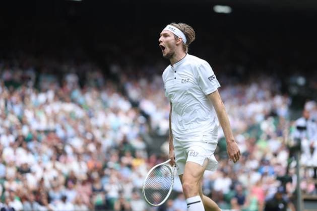 Alexander Bublik TENNIS : Wimbledon 2023 - 09 07 2023 AntoineCouvercelle Panoramic  