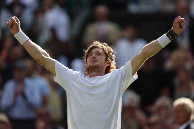 Wimbledon Tag Sieben 9. Juli 2023, Wimbledon Wimbledon Tennis Championships Tag Sieben Andrey Rublev feiert seinen Sieg Foto Charlotte Wilson Abseits Wimbledon UK  Copyright: xCharlottexWilsonx xOffsidexOffside