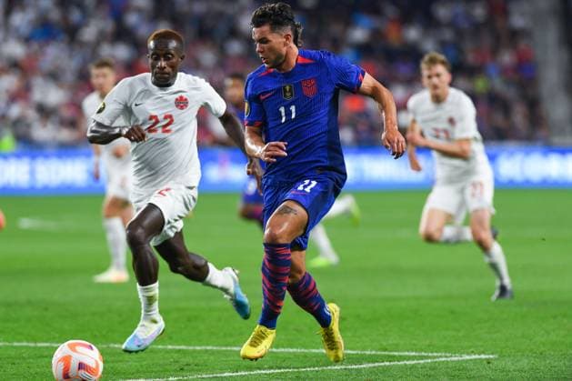 RECORD DATE NOT STATED 2023 CONCACAF Gold Cup United States vs Canada (L-R), Richie Laryea of Canada and Cade Cowell of USA during the game United States (USA) vs Canada corresponding to Quarterfinals of the CONCACAF Gold Cup 2023, at TQL Stadium, on July 09, 2023. <br><br> (I-D), Richie Laryea de Canada y Cade Cowell de USA durante el partido Estados Unidos (EUA) vs Canada, correspondiente a cuartos de Final de la Copa Oro de la CONCACAF 2023, en el TQL Stadium, el 09 de Julio de 2023. CINCINNATI OHIO ESTADOS UNIDOS  Copyright: xJONATHANxDUENASx 20230709221554_CGC_23_CF_USA_CAN_COWELL232