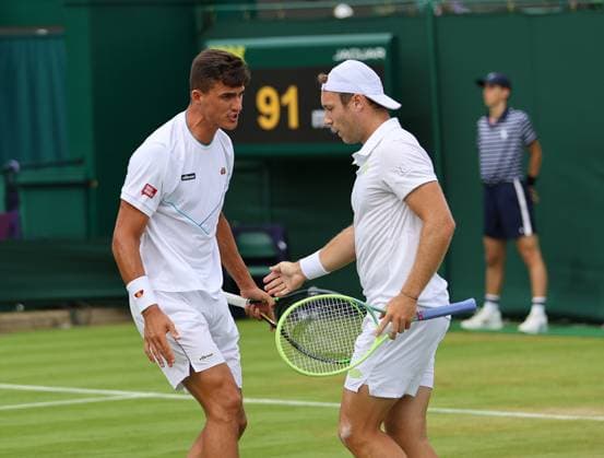 TENNIS - Wimbledon 2023 LONDON,ENGLAND,10.JUL.23 - TENNIS - ATP, Tennis Herren World Tour, Wimbledon, Grand Slam. Image shows Alexander Erler and Lucas Miedler(AUT).  GEPAxpictures xAlanxGrieves