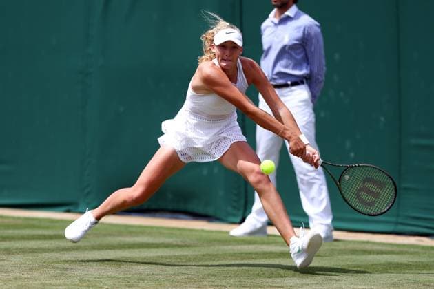 Mandatory Credit: Photo by Simon Dael Shutterstock (14003752q) Mirra Andreeva during her fourth round match Wimbledon Tennis Championships, Day 8, The All England Lawn Tennis and Croquet Club, London, UK - 10 Jul 2023 Wimbledon Tennis Championships, Day 8, The All England Lawn Tennis and Croquet Club, London, UK - 10 Jul 2023  Copyright: xSimonxDael Shutterstockx 14003752q