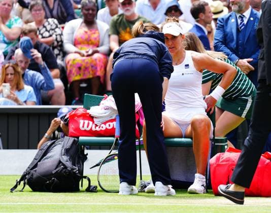 Mandatory Credit: Photo by Javier Garcia Shutterstock (14003748av) Beatriz Haddad Maia receives treatment for an injury during her fourth round match Wimbledon Tennis Championships, Day 8, The All England Lawn Tennis and Croquet Club, London, UK - 10 Jul 2023 Wimbledon Tennis Championships, Day 8, The All England Lawn Tennis and Croquet Club, London, UK - 10 Jul 2023  Copyright: xJavierxGarcia Shutterstockx 14003748av