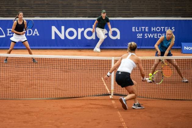 230710 Jacqueline Cabaj Awad, Sweden, and Lisa Zaar, Sweden, during day 1 of the WTA Nordea Open on July 10, 2023 in Bastad, Sweden  Copyright: MATHILDAxAHLBERG BB230710MA080