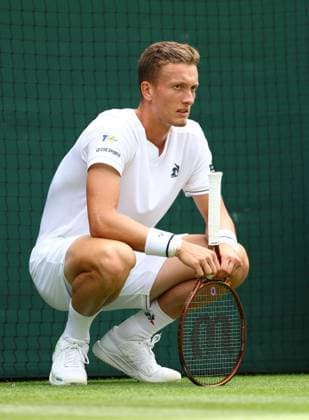 Mandatory Credit: Photo by Simon Dael Shutterstock (14003752aj) Jiri Lehecka shows a look of frustration Daniil Medvedev Wimbledon Tennis Championships, Day 8, The All England Lawn Tennis and Croquet Club, London, UK - 10 Jul 2023 Wimbledon Tennis Championships, Day 8, The All England Lawn Tennis and Croquet Club, London, UK - 10 Jul 2023  Copyright: xSimonxDael Shutterstockx 14003752aj