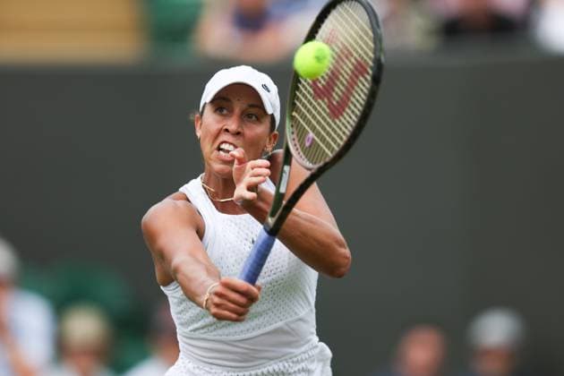 Wimbledon Tag Acht 10. Juli 2023, Wimbledon Wimbledon Tennis Championships Tag Acht Madison Keys USA in Aktion während ihres Dameneinzel-Achtelfinalspiels gegen Mirra Andreeva Foto Charlotte Wilson Abseits Wimbledon UK  Copyright: xCharlottexWilsonx xOffsidexOffside