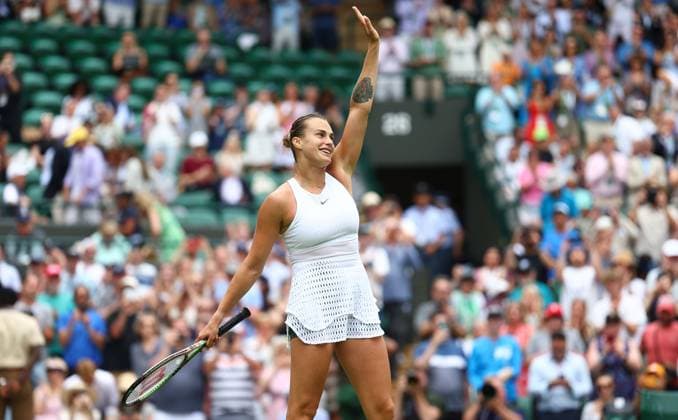 Mandatory Credit: Photo by Simon Dael Shutterstock (14003752cn) Aryna Sabalenka celebrates victory against Ekaterina Alexandrova Wimbledon Tennis Championships, Day 8, The All England Lawn Tennis and Croquet Club, London, UK - 10 Jul 2023 Wimbledon Tennis Championships, Day 8, The All England Lawn Tennis and Croquet Club, London, UK - 10 Jul 2023  Copyright: xSimonxDael Shutterstockx 14003752cn