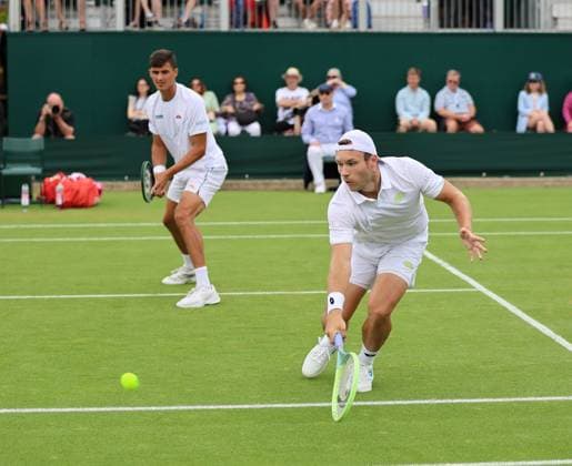 TENNIS - Wimbledon 2023 LONDON,ENGLAND,10.JUL.23 - TENNIS - ATP, Tennis Herren World Tour, Wimbledon, Grand Slam. Image shows Alexander Erler and Lucas Miedler(AUT).  GEPAxpictures xAlanxGrieves