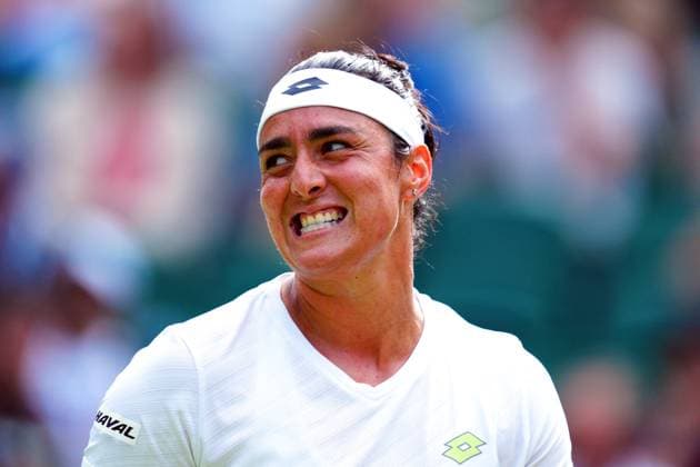Mandatory Credit: Photo by Javier Garcia Shutterstock (14003748hf) Ons Jabeur during her fourth round match Wimbledon Tennis Championships, Day 8, The All England Lawn Tennis and Croquet Club, London, UK - 10 Jul 2023 Wimbledon Tennis Championships, Day 8, The All England Lawn Tennis and Croquet Club, London, UK - 10 Jul 2023  Copyright: xJavierxGarcia Shutterstockx 14003748hf
