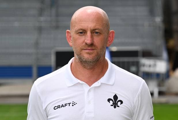 10 07 2023, xjhx, football 1 Bundesliga, SV Darmstadt 98 photo appointment season 2023 24, emspor, coach Torsten Lieberknecht, SV Darmstadt 98 1 BL, porträttermin 2023 2024 DFL DFB REGULATES PROHIBIT ANY USE OF PHOTOGRAPHS as IMAGE SEQUENCES and or QUASI VIDEO Darmstadt
