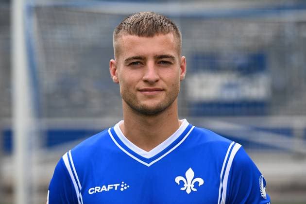 10 07 2023, xjhx, football 1 Bundesliga, SV Darmstadt 98 photo appointment season 2023 24 1 BL porträttermin 2023 2024 emspor, v l Fabian Nürnberger SV Darmstadt 98 1 BL, porträttermin 2023 2024 DFL DFB REGULATIONS PROHIBIT ANY USE OF PHOTOGRAPHS as IMAGE SEQUENCES and or QUASI VIDEO Darmstadt