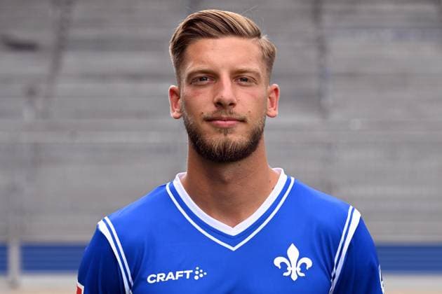10 07 2023, xjhx, football 1 Bundesliga, SV Darmstadt 98 photo appointment season 2023 24 1 BL porträttermin 2023 2024 emspor, v l Nemanja Celic SV Darmstadt 98 1 BL, porträttermin 2023 2024 DFL DFB REGULATES PROHIBIT ANY USE OF PHOTOGRAPHS as IMAGE SEQUENCES and or QUASI VIDEO Darmstadt