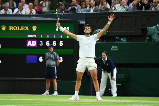 Wimbledon Championships Day 8 Carlos Alcaraz (ESP) plays his fourth round match at the 2023 Wimbledon Championships at the AELTC in London, UK on July 10, 2023. Photo by Corinne Dubreuil ABACAPRESS.COM London United Kingdom  Copyright: xDubreuilxCorinne ABACAx 860224_168 DubreuilxCorinne ABACAx 0263308588st