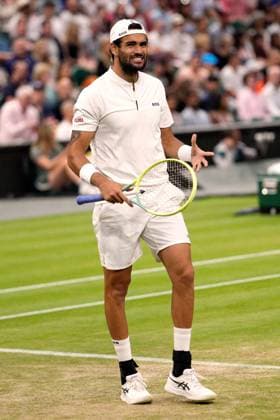 Mandatory Credit: Photo by Dave Shopland Shutterstock (14003750gv) Matteo Berrettini during his fourth round match Wimbledon Tennis Championships, Day 8, The All England Lawn Tennis and Croquet Club, London, UK - 10 Jul 2023 Wimbledon Tennis Championships, Day 8, The All England Lawn Tennis and Croquet Club, London, UK - 10 Jul 2023  Copyright: xDavexShopland Shutterstockx 14003750gv