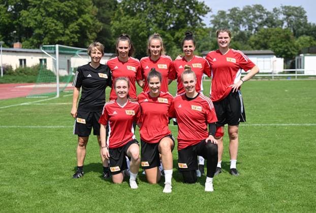 Soccer, women, Regionalliga Nordost, season 2023 2024, 1 FC Union Berlin, training kick-off, six new signings were present, back f l coach Ailien Poese, Anna Weiß, Charleen Niesler, Sarah Abu Sabbah, Maria Christina Lange, bottom f l Pia Metzker, Anouk Blaschka, goalkeeper Sarah Hornschuch, 10 07 2023, Copyright: xMatthiasxKochx