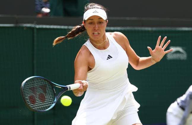 Mandatory Credit: Photo by Simon Dael Shutterstock (14003756q) Jessica Pegula in action against Marketa Vondrousova Wimbledon Tennis Championships, Day 9, The All England Lawn Tennis and Croquet Club, London, UK - 11 Jul 2023 Wimbledon Tennis Championships, Day 9, The All England Lawn Tennis and Croquet Club, London, UK - 11 Jul 2023  Copyright: xSimonxDael Shutterstockx 14003756q