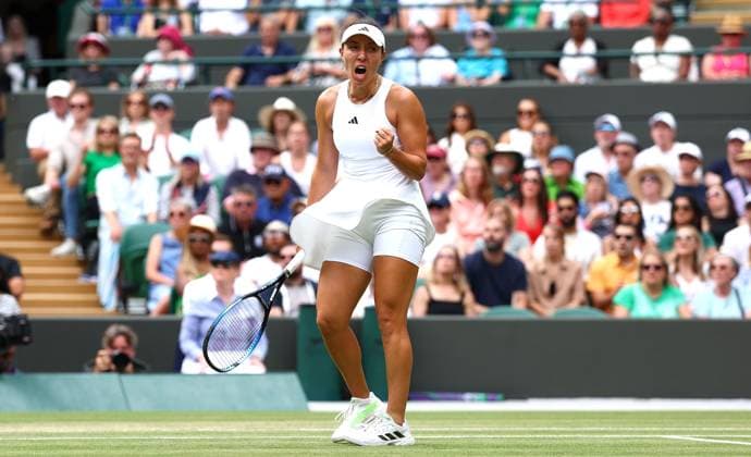 Mandatory Credit: Photo by Simon Dael Shutterstock (14003756ak) Jessica Pegula celebrates winning the second set against Marketa Vondrousova Wimbledon Tennis Championships, Day 9, The All England Lawn Tennis and Croquet Club, London, UK - 11 Jul 2023 Wimbledon Tennis Championships, Day 9, The All England Lawn Tennis and Croquet Club, London, UK - 11 Jul 2023  Copyright: xSimonxDael Shutterstockx 14003756ak