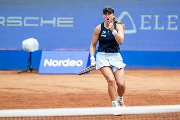 230711 Rebecca Peterson, Sweden, cheers during day 2 of the WTA Nordea Open on July 11, 2023 in Bastad, Sweden.  Copyright: MATHILDAxAHLBERG BB230711MA045