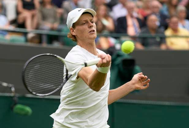 2023 Wimbledon Championships Jannik Sinner (ITA) plays his shot against Roman Safiullin on Number 1 court in the mens singles quarter finals on Day 9 at the 2023 Wimbledon Championships at the All England Club, London, UK, 11 July 2023, Credit:Peter van den Berg Avalon United Kingdom, England, London, All England Lawn Tennis and Croquet Club  Copyright: xPeterxvanxdenxBergx xAvalonx 0788556457