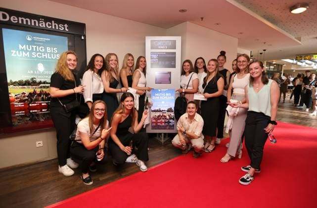 Football, Women, 1. FC Nürnberg, Cinema premiere of the promotion film - Brave to the end