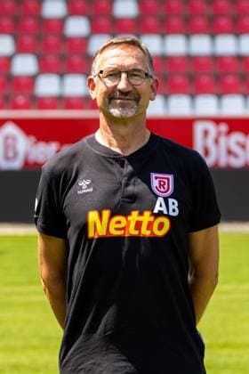 11 07 2023, Football, GER, Season, 3 Liga, Porträttermin 2023 2024, SSV Jahn Regensburg Achim Beierlorzer Managing Director Sports SSV Jahn Regensburg 3 Liga, Porträttermin 2023 2024, DFL REGULATES PROHIBIT ANY USE OF PHOTOGRAPHS AS IMAGE SEQUENCES AND OR QUASI VIDEO