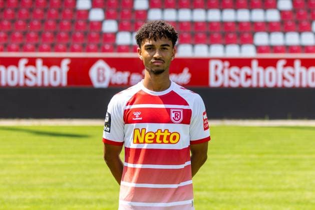 11 07 2023, Football, GER, Season, 3 Liga, Porträttermin 2023 2024, SSV Jahn Regensburg Bryan Hein SSV Jahn Regensburg 3 Liga, Porträttermin 2023 2024, DFL REGULATES PROHIBIT ANY USE OF PHOTOGRAPHS AS IMAGE SEQUENCES AND OR QUASI VIDEO