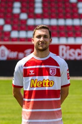 11 07 2023, Football, GER, Season, 3 Liga, Porträttermin 2023 2024, SSV Jahn Regensburg Oscar Schönfelder SSV Jahn Regensburg 3 Liga, Porträttermin 2023 2024, DFL REGULATES PROHIBIT ANY USE OF PHOTOGRAPHS AS IMAGE SEQUENCES AND OR QUASI VIDEO