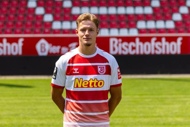 11 07 2023, Football, GER, Season, 3 Liga, Porträttermin 2023 2024, SSV Jahn Regensburg Tobias Eisenhuth SSV Jahn Regensburg 3 Liga, Porträttermin 2023 2024, DFL REGULATES PROHIBIT ANY USE OF PHOTOGRAPHS AS IMAGE SEQUENCES AND OR QUASI VIDEO