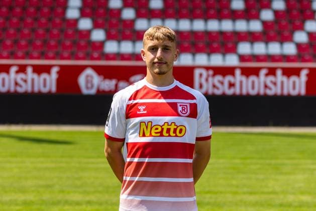 11 07 2023, Football, GER, Season, 3 Liga, Porträttermin 2023 2024, SSV Jahn Regensburg Noel Eichinger SSV Jahn Regensburg 3 Liga, Porträttermin 2023 2024, DFL REGULATES PROHIBIT ANY USE OF PHOTOGRAPHS AS IMAGE SEQUENCES AND OR QUASI VIDEO
