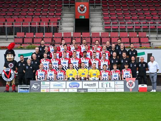 Team photo Viktoria Koeln, Football, 3 Liga, Portraettermin 2023 24, 12 07 2023 4 row from left Ben Srenk, Kaden Amaniampong, Niklas May, Jonah Sticker, Patrick Koronkiewicz, David Philipp, Tim Kruse, Niko Jansen 3 row from left Dr Achim Muenster, Dr Eduard Gorr, Florian Heister, Seokju Hong, Kevon Lankford, Stefano Russo, Donny Bogicevic, Suheyel Najar, Dr Max Wittenberg, Prof Dr Marc Horlitz, Florian Braband 2 row from left Viktor, Hagen Pabst, Thomas Guertler, Lars Dietz, Moritz Fritz, Christoph Greger, Michael Schultz, Andre Becker, David Kubatta Jeremias Lorch, Alexander Bade, Markus Brzenska, Dean Woodburn, Olaf Jansen, Stephan Kuesters 1 row from left Claudia Stier, Bryan Henning, Valdrin Mustafa, Simon Handle, Elias Boerdner, Ben Voll, Kevin Rauhut, Florian Engelhardt, Luca Marseiler, Luca de Meester DFB DFL Regulations prohibit any use of Photographs as image sequences and or quasi video Viktoria Koeln, Fussball, 3 Liga, 26 Portraetermin 2023 24, Team photo, 12 07 2023 Köln Copyright: xEibner-Pressefoto ThomasxHaeslerx EP_EER