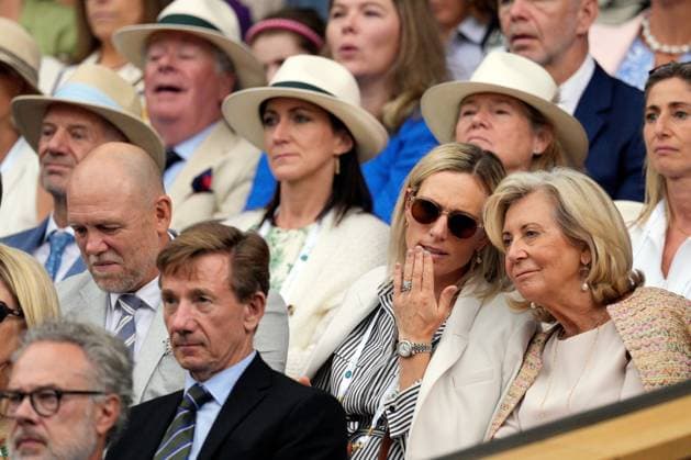 Mandatory Credit: Photo by Dave Shopland Shutterstock (14006841bl) Mike Tindall and Zara Phillips watching the action on Centre Court Wimbledon Tennis Championships, Day 10, The All England Lawn Tennis and Croquet Club, London, UK - 12 Jul 2023 Wimbledon Tennis Championships, Day 10, The All England Lawn Tennis and Croquet Club, London, UK - 12 Jul 2023  Copyright: xDavexShopland Shutterstockx 14006841bl