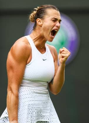 Sport Bilder des Tages Mandatory Credit: Photo by Simon Dael Shutterstock (14006840au) Aryna Sabalenka celebrates another break in serve Wimbledon Tennis Championships, Day 10, The All England Lawn Tennis and Croquet Club, London, UK - 12 Jul 2023 Wimbledon Tennis Championships, Day 10, The All England Lawn Tennis and Croquet Club, London, UK - 12 Jul 2023  Copyright: xSimonxDael Shutterstockx 14006840au