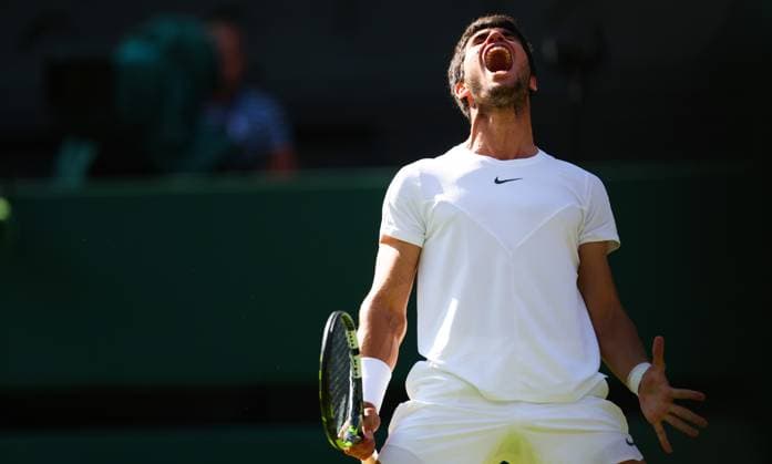 Mandatory Credit: Photo by Ella Ling Shutterstock (14006838bj) Carlos Alcaraz celebrates winning the first set Wimbledon Tennis Championships, Day 10, The All England Lawn Tennis and Croquet Club, London, UK - 12 Jul 2023 Wimbledon Tennis Championships, Day 10, The All England Lawn Tennis and Croquet Club, London, UK - 12 Jul 2023  Copyright: xEllaxLing Shutterstockx 14006838bj