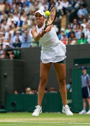 Tennis - Wimbledon Championship 2023 - Day 10 LONDON, ENGLAND - Wednesday, July 12, 2023: Ons Jabeur (TUN) during the Ladies Singles Quarter-Final match on Day Ten of The Championships Wimbledon 2023 at the All England Lawn Tennis and Croquet Club. LONDON All England Lawn Tennis and Croq GREATER LONDON ENGLAND  Copyright: xKirstenxHolstx P2023-07-12-Wimbledon_Day_10-11