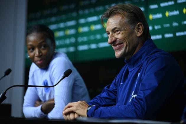 Sport Themen der Woche KW28 FIFA WWC FRANCE TRAINING, Head coach of France, Herve Renard speaks to media at a press conference, PK, Pressekonferenz before a team training session ahead of the FIFA Women?s World Cup at Marvel Stadium in Melbourne, Thursday, July 13, 2023. ( NO ARCHIVING, EDITORIAL USE ONLY, NO USE IN BOOKS WITHOUT CONSENT MELBOURNE VIC AUSTRALIA  Copyright: xJAMESxROSSx 0299058765st 