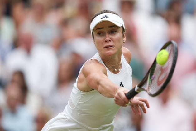 Wimbledon Tag Elf 13. Juli 2023, Wimbledon Wimbledon Tennis Championships Tag Elf Elina Svitolina UKR in Aktion während ihres Halbfinalspiels im Dameneinzel gegen Marketa Vondrousova CZE Foto Charlotte Wilson Offside Wimbledon UK  Copyright: xCharlottexWilsonx xOffsidexOffside