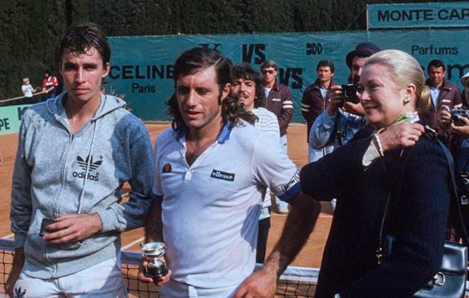 French Tennis Open - Files MONTE-CARLO TENNIS OPEN : Argentina s Guillermo Vilas winner of the title against Czech Republic Ivan Lendl,is congratulated by Princess Grace of Monaco In Monte-Carlo Stadium, Monaco, on April 5th, 1982.. Photo by Henri Szwarc ABACAPRESS.COM Paris Paris France  Copyright: xSzwarcxHenri ABACAx 501187_023 SzwarcxHenri ABACAx 501187_023