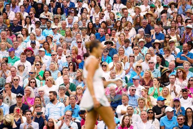Mandatory Credit: Photo by Javier Garcia Shutterstock (14006845dt) Centre Court fans behind Aryna Sabalenka during her semi final match Wimbledon Tennis Championships, Day 11, The All England Lawn Tennis and Croquet Club, London, UK - 13 Jul 2023 Wimbledon Tennis Championships, Day 11, The All England Lawn Tennis and Croquet Club, London, UK - 13 Jul 2023  Copyright: xJavierxGarcia Shutterstockx 14006845dt
