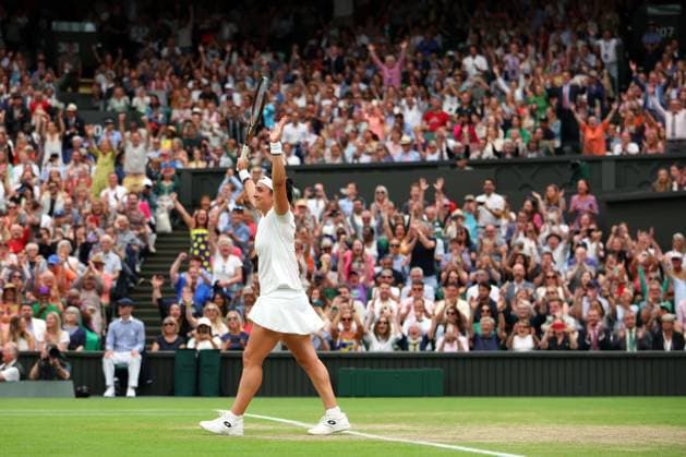 Mandatory Credit: Photo by Ella Ling Shutterstock (14006843da) Ons Jabeur celebrates victory in her her semi final match Wimbledon Tennis Championships, Day 11, The All England Lawn Tennis and Croquet Club, London, UK - 13 Jul 2023 Wimbledon Tennis Championships, Day 11, The All England Lawn Tennis and Croquet Club, London, UK - 13 Jul 2023  Copyright: xEllaxLing Shutterstockx 14006843da