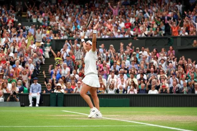 Mandatory Credit: Photo by Ella Ling Shutterstock (14006843dg) Ons Jabeur celebrates victory in her her semi final match Wimbledon Tennis Championships, Day 11, The All England Lawn Tennis and Croquet Club, London, UK - 13 Jul 2023 Wimbledon Tennis Championships, Day 11, The All England Lawn Tennis and Croquet Club, London, UK - 13 Jul 2023  Copyright: xEllaxLing Shutterstockx 14006843dg
