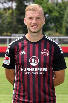 12 07 2023 1 FC Nuremberg FCN club season 2023 2024 photo appointment portrait appointment single photo portrait portrait headshot sports photo zinc DaMa xdaxmax single photo portrait portrait headshot Johannes Geis 5, 1 FC Nuremberg FCN