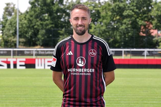 12 07 2023 1 FC Nuremberg FCN Club season 2023 2024 photo appointment portrait appointment single photo portrait portrait headshot sports photo zinc DaMa xdaxmax single photo portrait portrait headshot Florian Hübner Huebner 19, 1 FC Nuremberg FCN