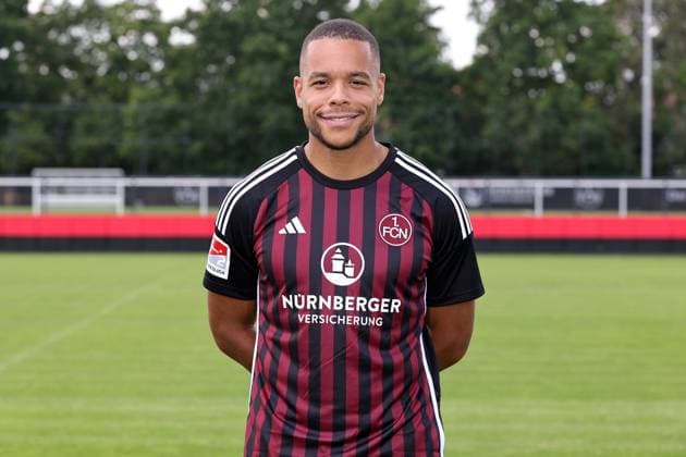 12 07 2023 1 FC Nürnberg FCN club season 2023 2024 photo appointment portrait appointment single photo portrait portrait headshot sports photo zinc DaMa xdaxmax single photo portrait portrait headshot Jan Gyamerah 28, 1 FC Nürnberg FCN