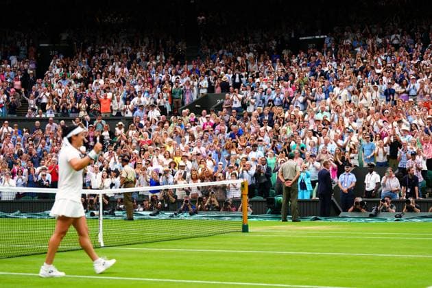 Mandatory Credit: Photo by Javier Garcia Shutterstock (14006845fb) Ons Jabeur celebrates victory in her her semi final match Wimbledon Tennis Championships, Day 11, The All England Lawn Tennis and Croquet Club, London, UK - 13 Jul 2023 Wimbledon Tennis Championships, Day 11, The All England Lawn Tennis and Croquet Club, London, UK - 13 Jul 2023  Copyright: xJavierxGarcia Shutterstockx 14006845fb