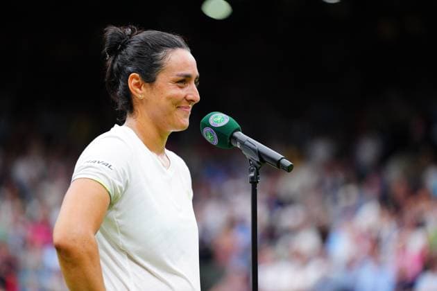 Mandatory Credit: Photo by Javier Garcia Shutterstock (14006845fh) Ons Jabeur celebrates victory in her her semi final match Wimbledon Tennis Championships, Day 11, The All England Lawn Tennis and Croquet Club, London, UK - 13 Jul 2023 Wimbledon Tennis Championships, Day 11, The All England Lawn Tennis and Croquet Club, London, UK - 13 Jul 2023  Copyright: xJavierxGarcia Shutterstockx 14006845fh