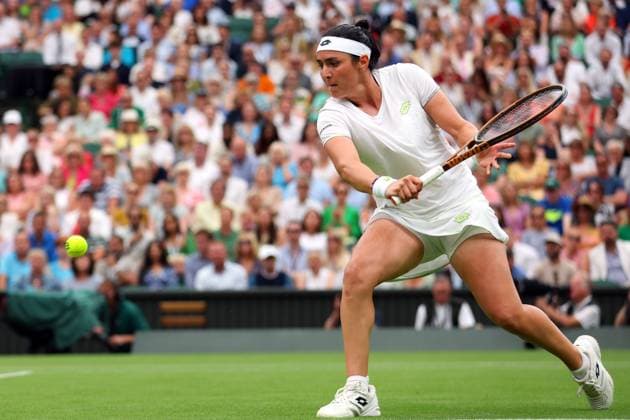 Mandatory Credit: Photo by Ella Ling Shutterstock (14006843dl) Ons Jabeur during her semi final match Wimbledon Tennis Championships, Day 11, The All England Lawn Tennis and Croquet Club, London, UK - 13 Jul 2023 Wimbledon Tennis Championships, Day 11, The All England Lawn Tennis and Croquet Club, London, UK - 13 Jul 2023  Copyright: xEllaxLing Shutterstockx 14006843dl