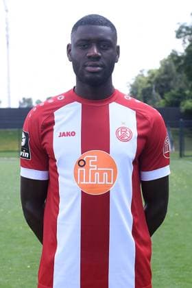 Rot Weiss Essen 3 Liga, Porträttermin 2023 2024 Aaron Manu Rot Weiss Essen 3 Liga, Porträttermin 2023 2024 xRx