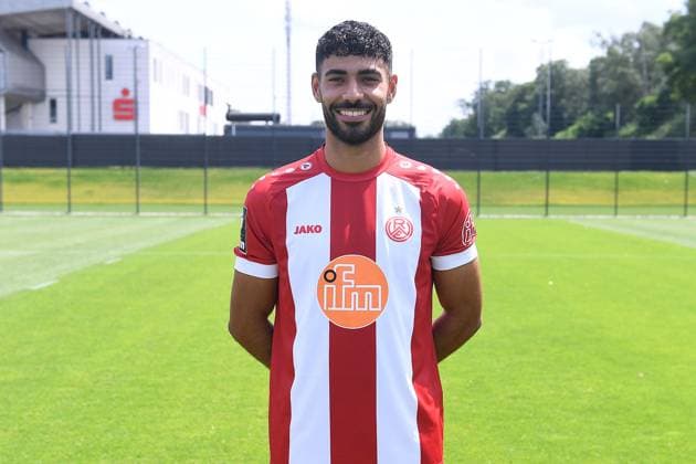 Rot Weiss Essen 3 Liga, Porträttermin 2023 2024 Ekin Celebi Rot Weiss Essen 3 Liga, Porträttermin 2023 2024 xRx